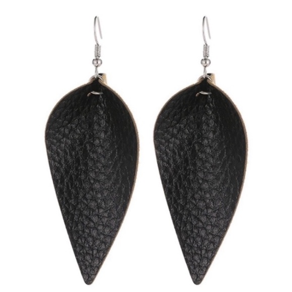 Boho Black teardrop vegan earrings NEW - Picture 2 of 2